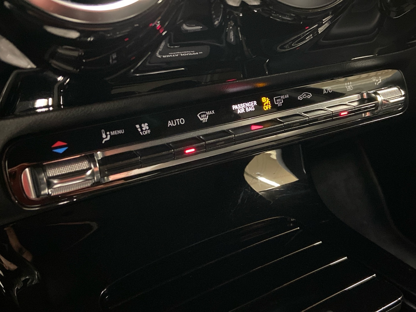 MERCEDES-BENZ A 2021