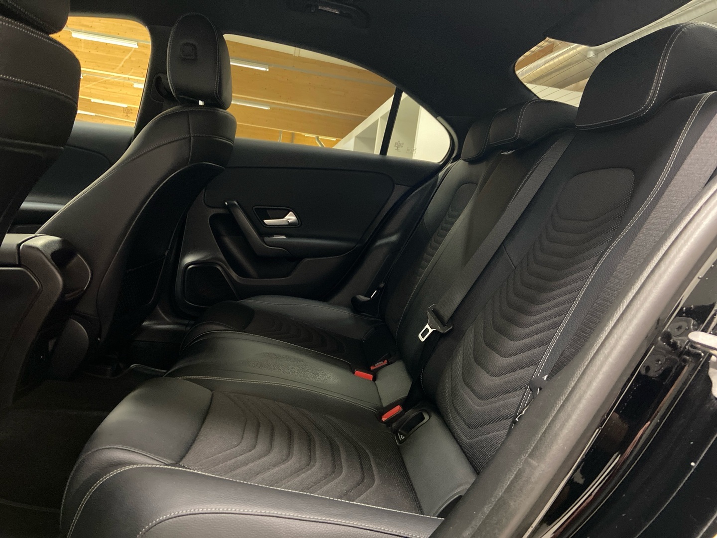 MERCEDES-BENZ A 2021