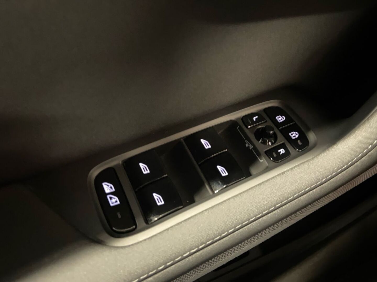 POLESTAR 2 18
