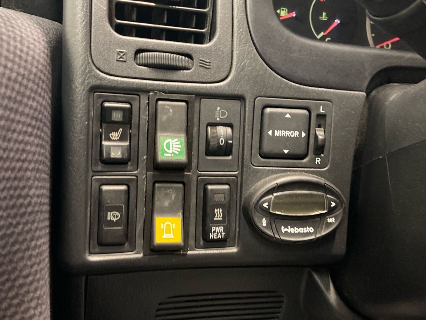 TOYOTA Hiace 15