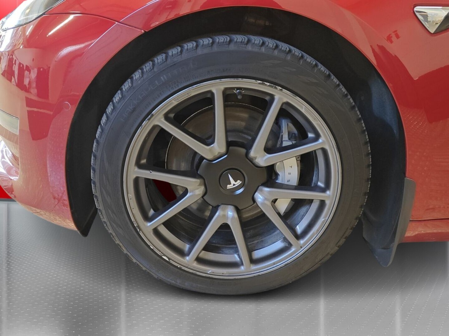 TESLA Model 3 13