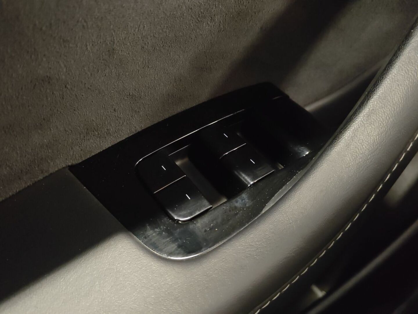 TESLA Model 3 15