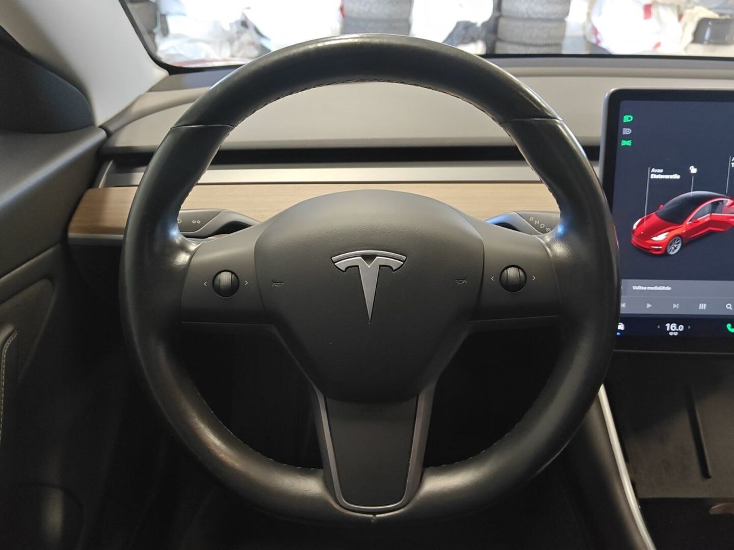 TESLA Model 3 16