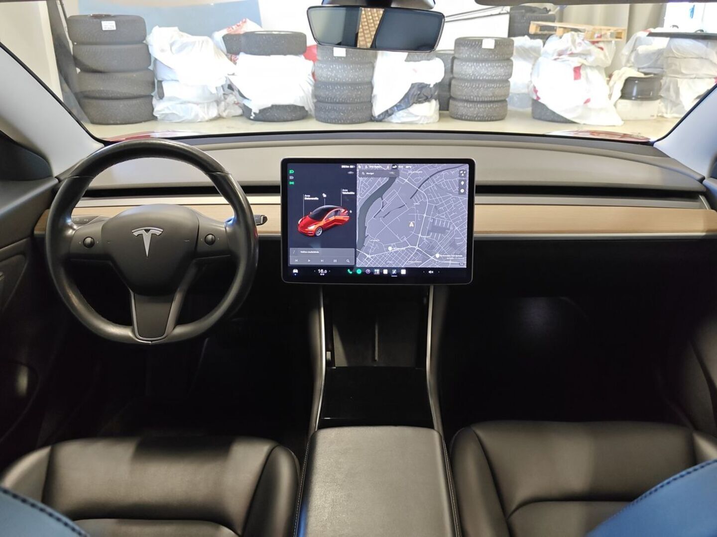 TESLA Model 3 23