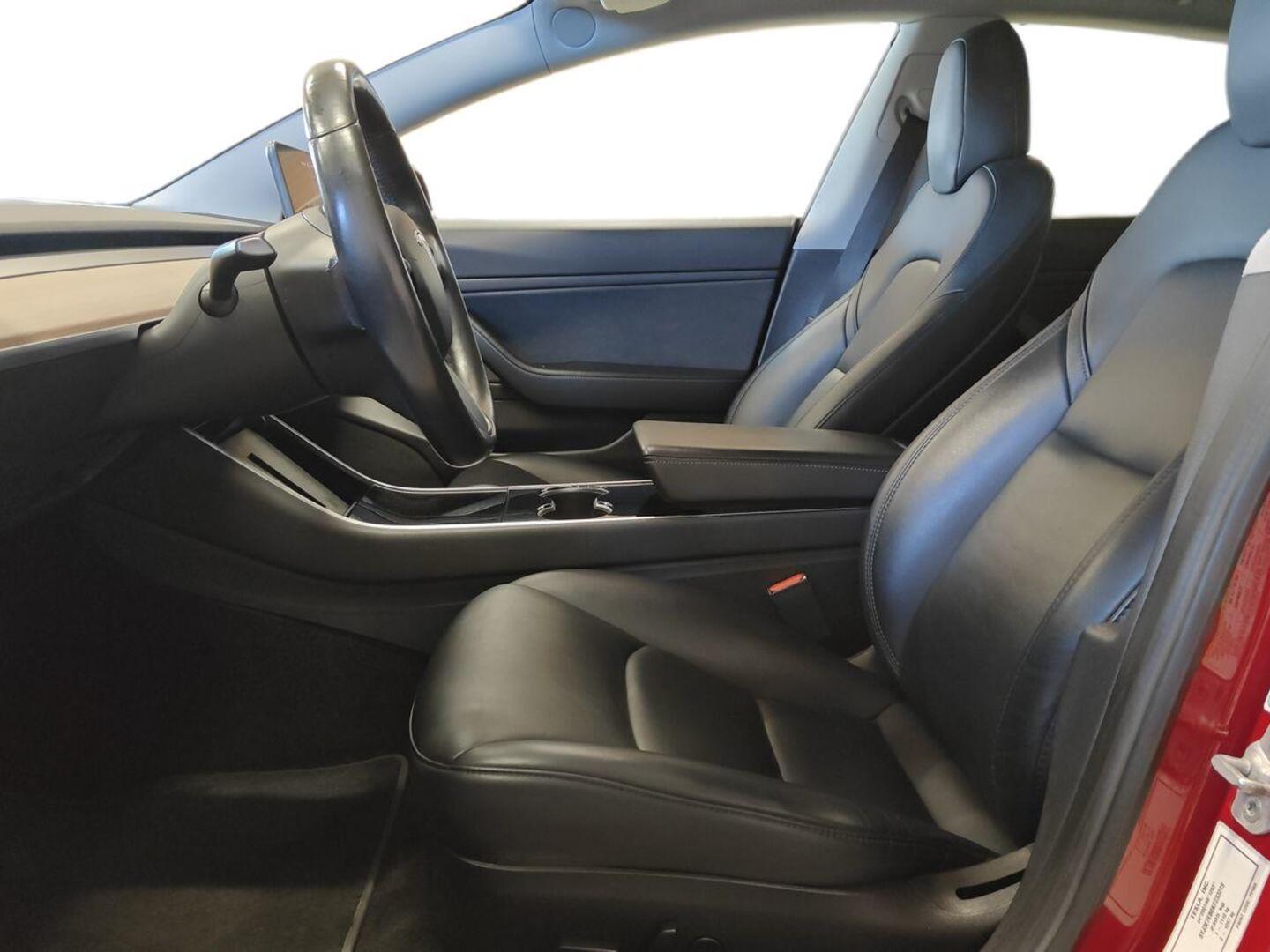 TESLA Model 3 9