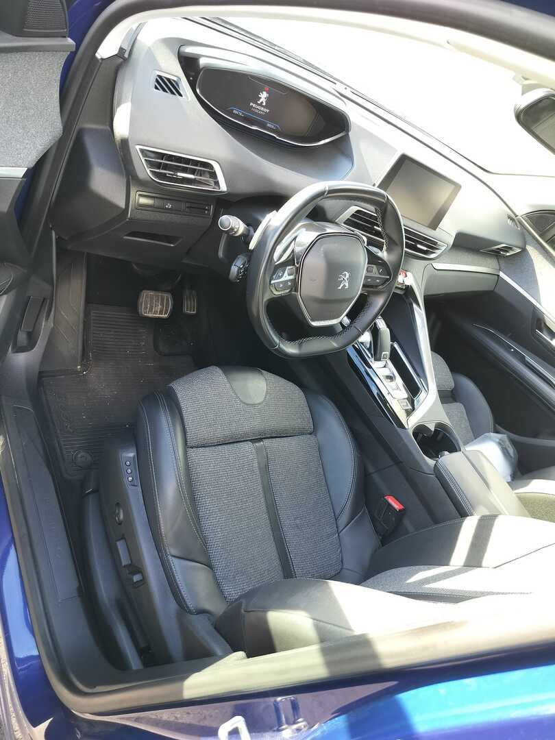 PEUGEOT 3008 2019
