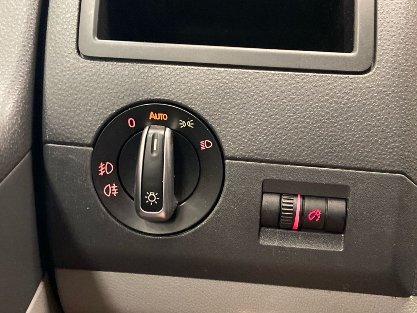 VOLKSWAGEN Transporter 14