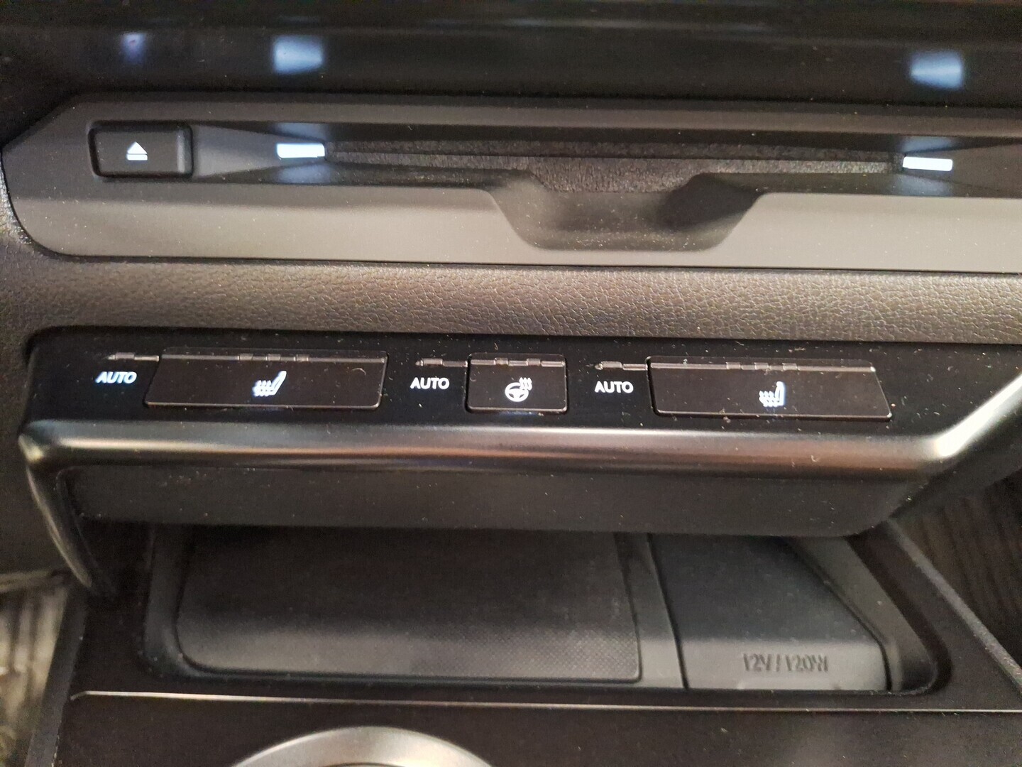 LEXUS UX 2021