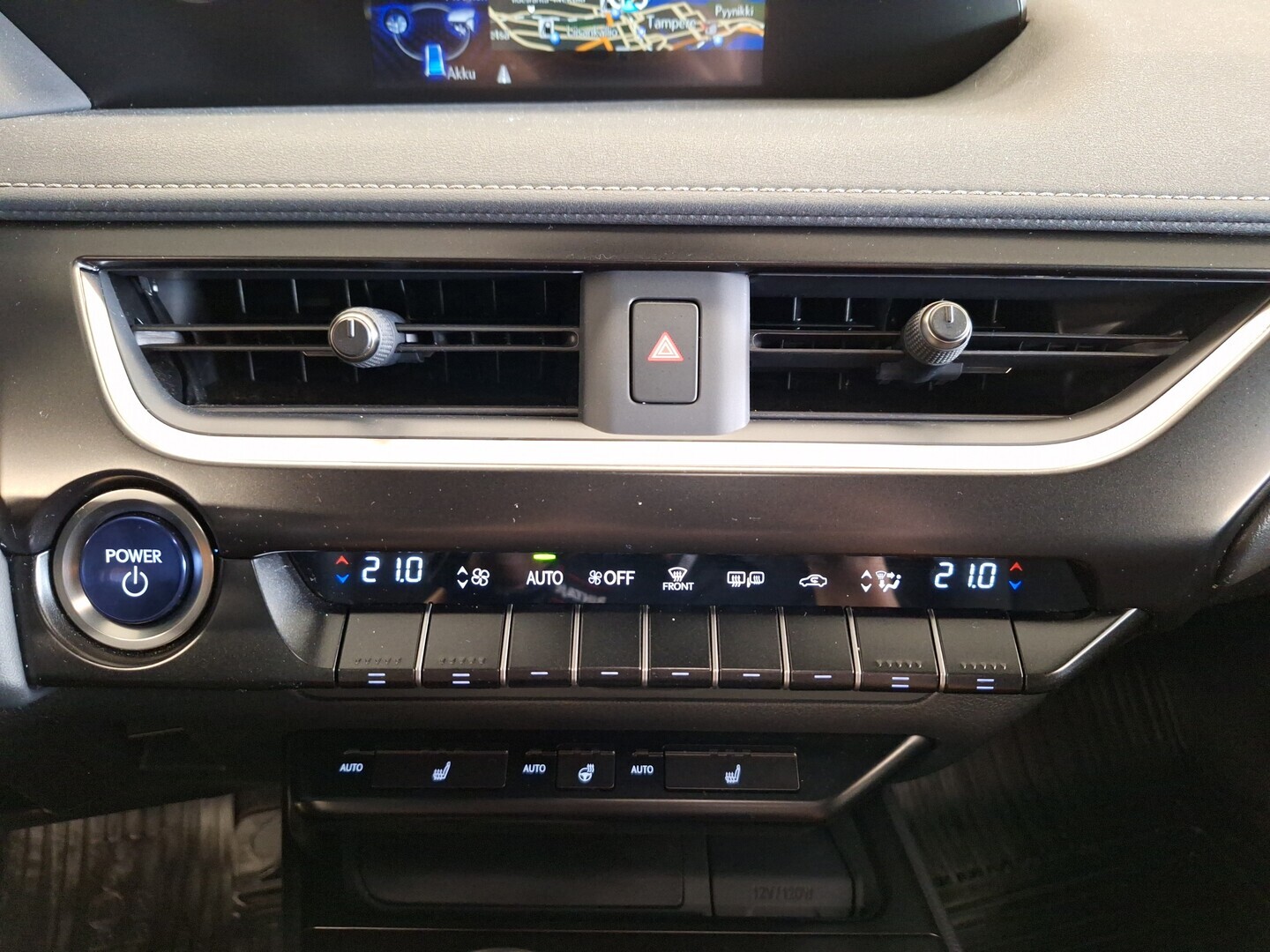 LEXUS UX 2021