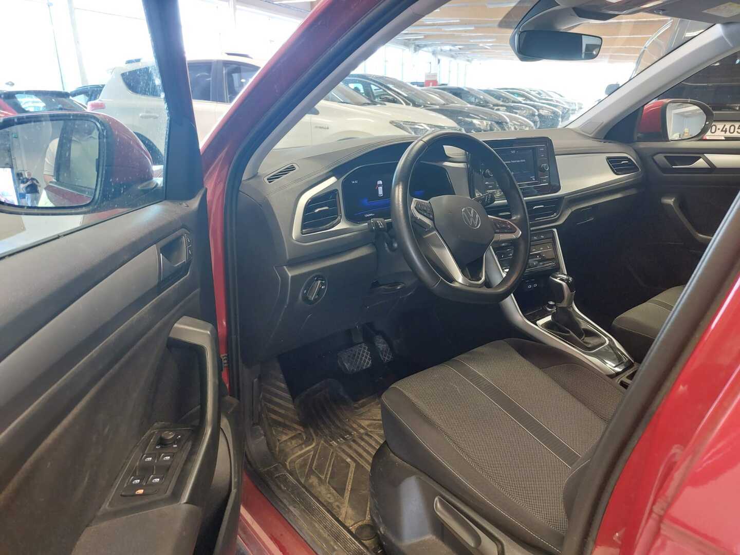 VOLKSWAGEN T-Roc 2023