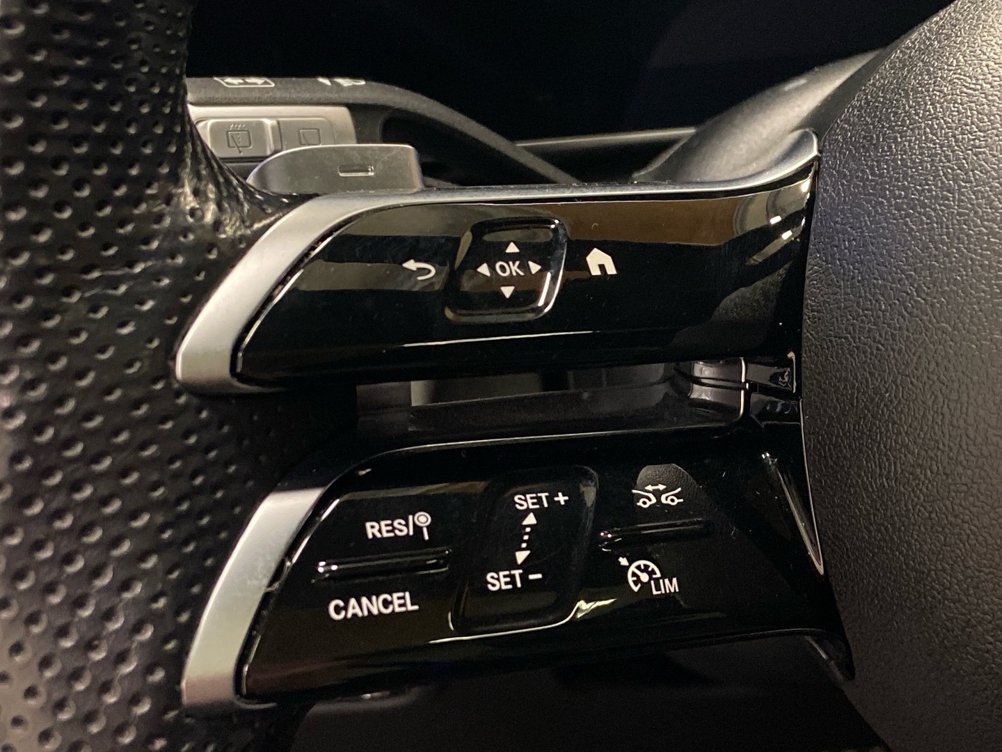 MERCEDES-BENZ EQS 2024