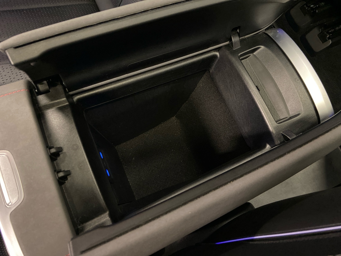 MERCEDES-BENZ EQS 2024