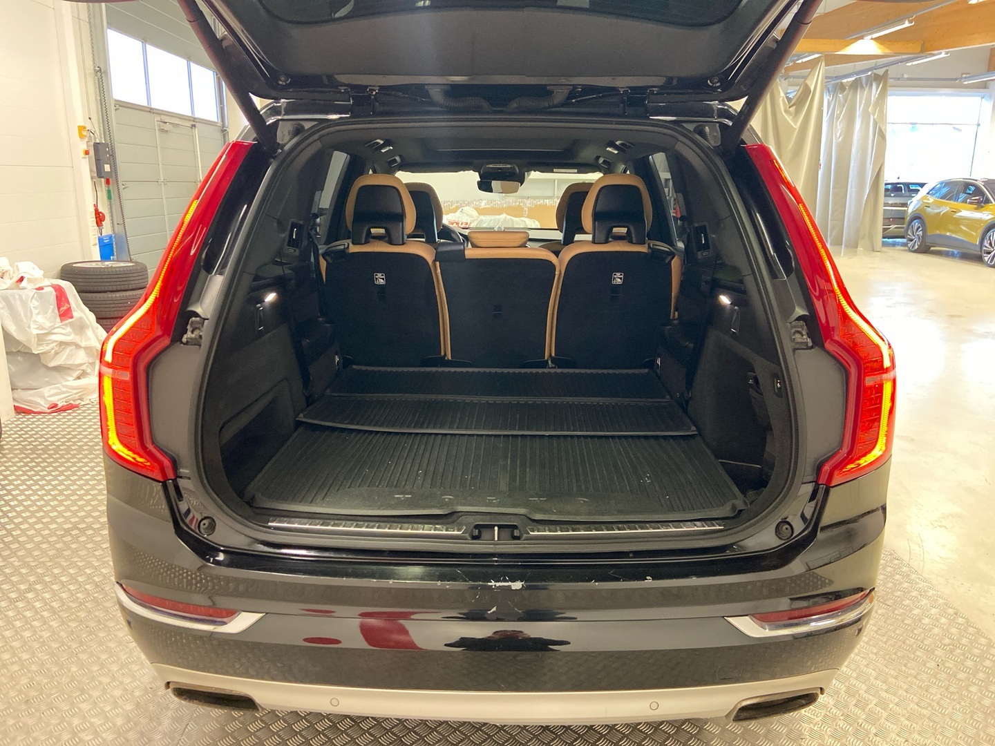 VOLVO XC90 2016