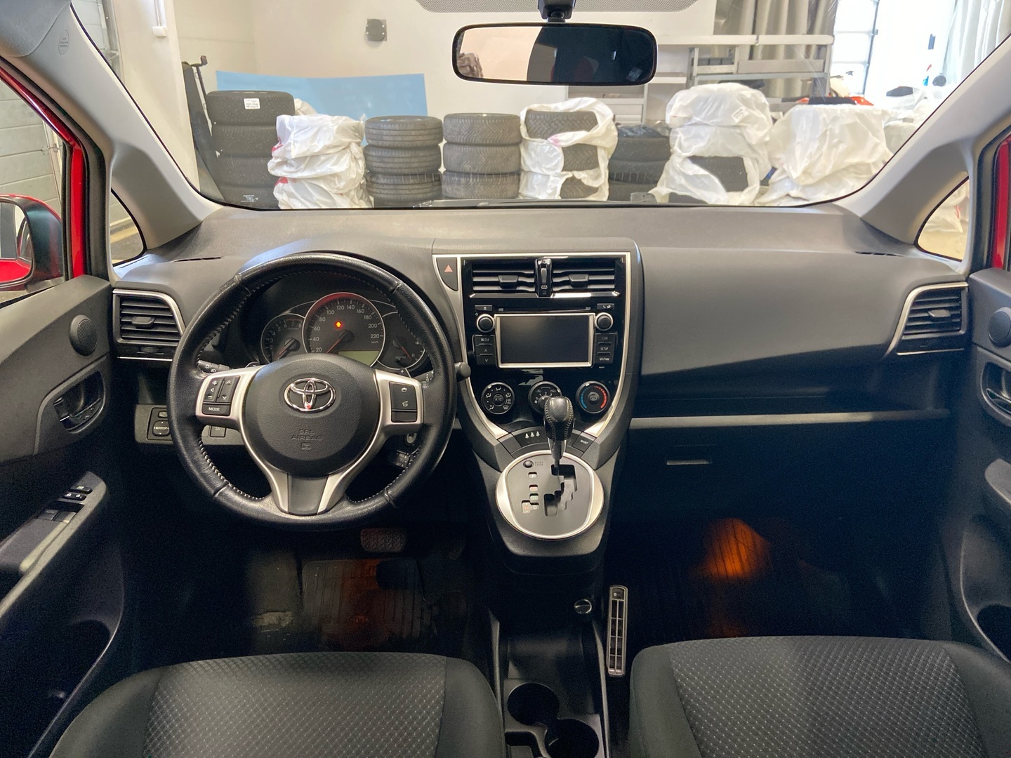 TOYOTA Verso-S 2015