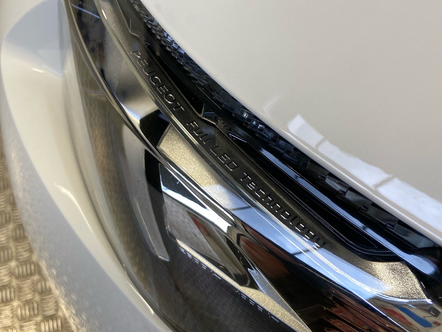 PEUGEOT 3008 2017