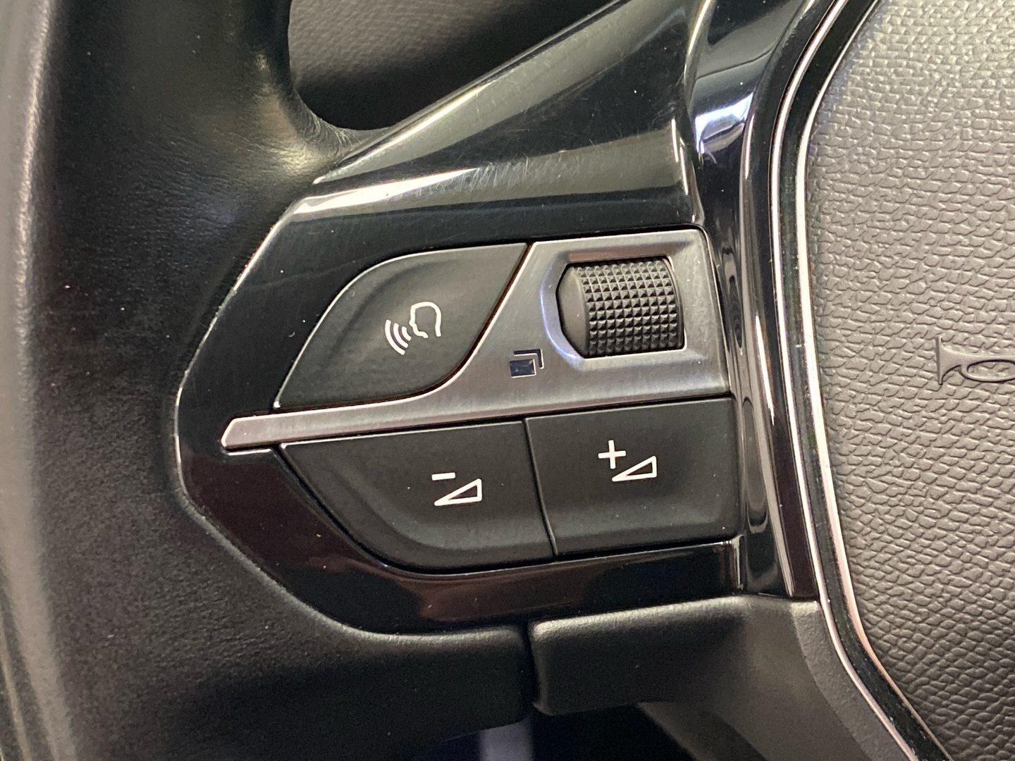 PEUGEOT 3008 2017