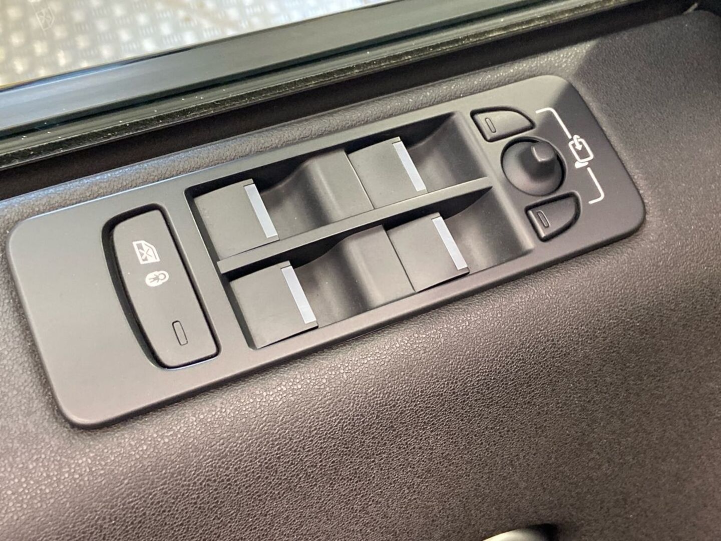 LAND ROVER Discovery Sport 2018