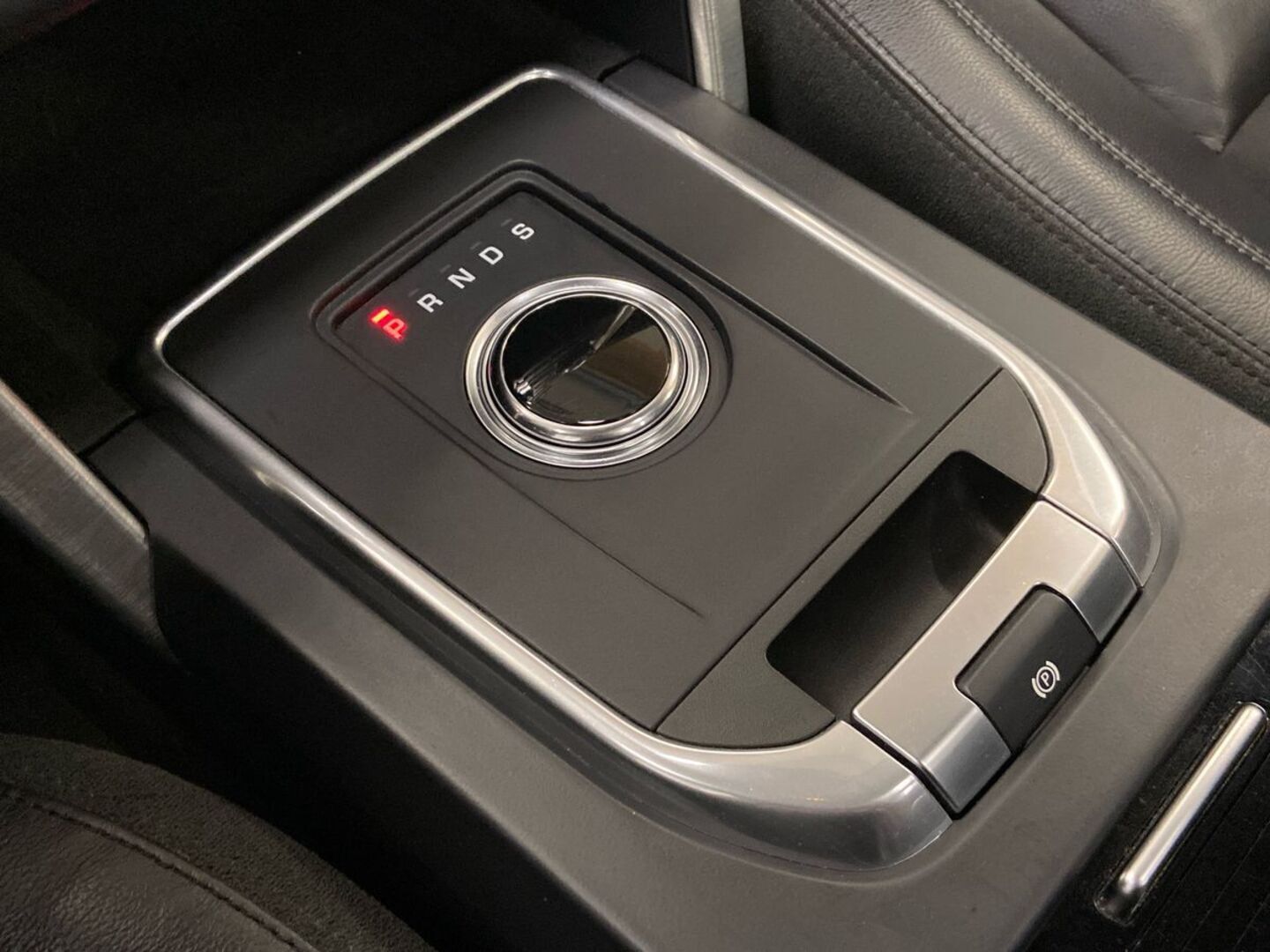 LAND ROVER Discovery Sport 2018