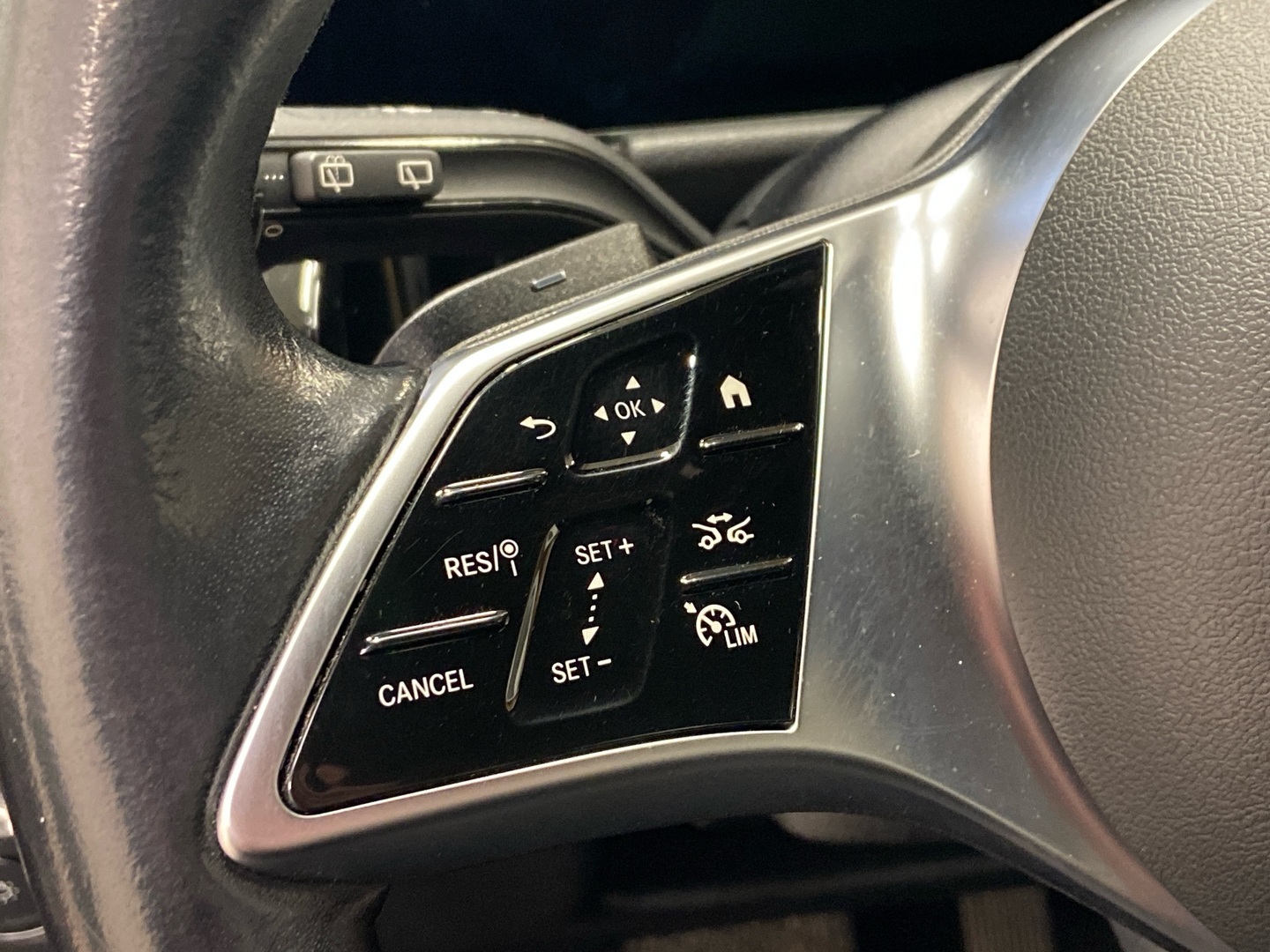 MERCEDES-BENZ B 2023