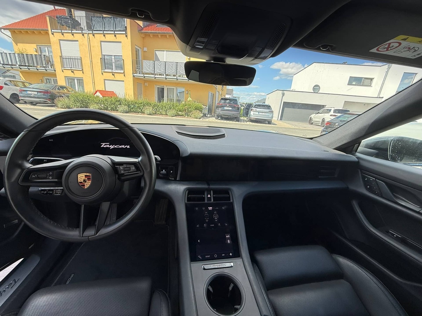 PORSCHE Taycan 2022