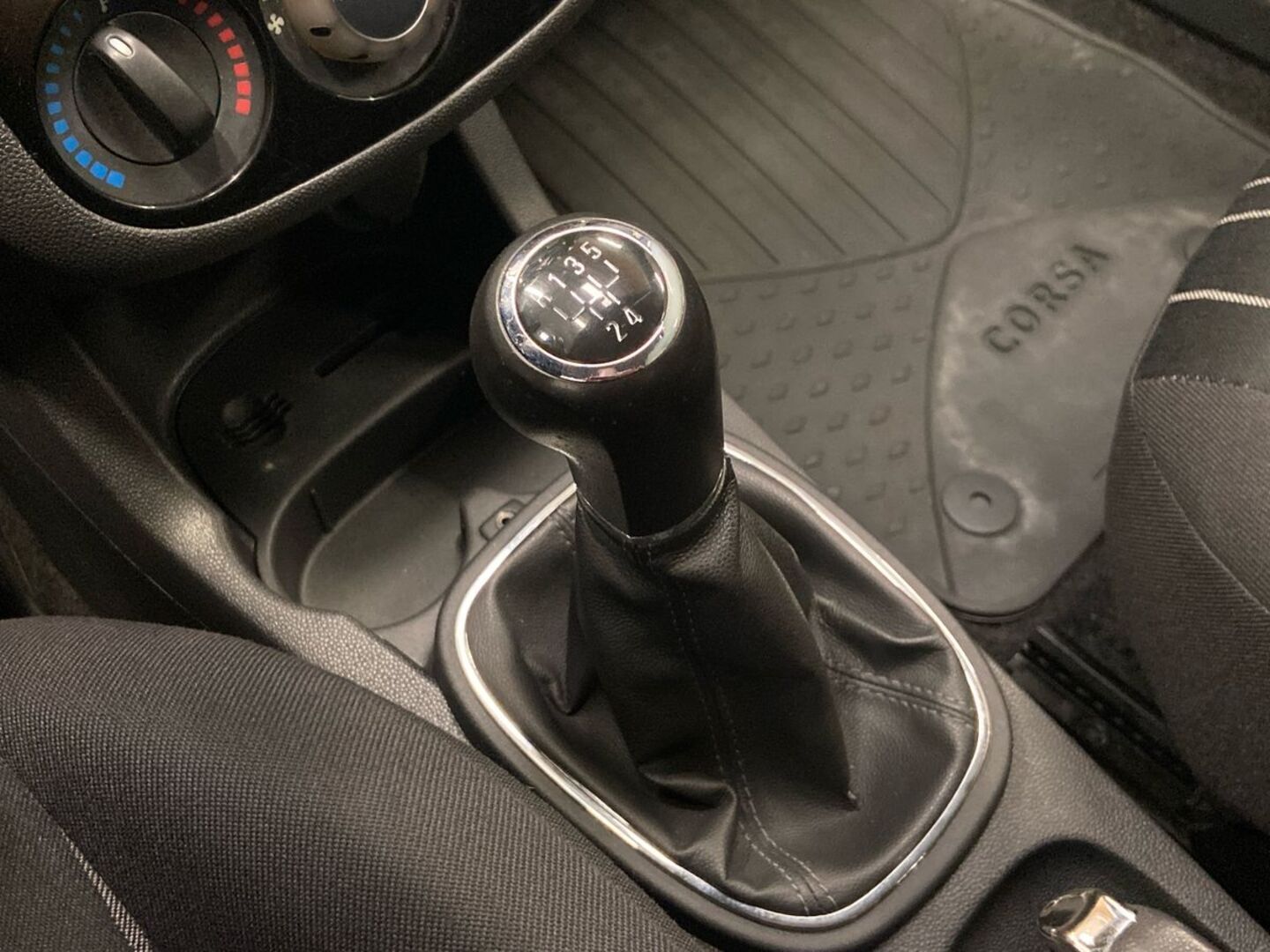 OPEL Corsa 2011