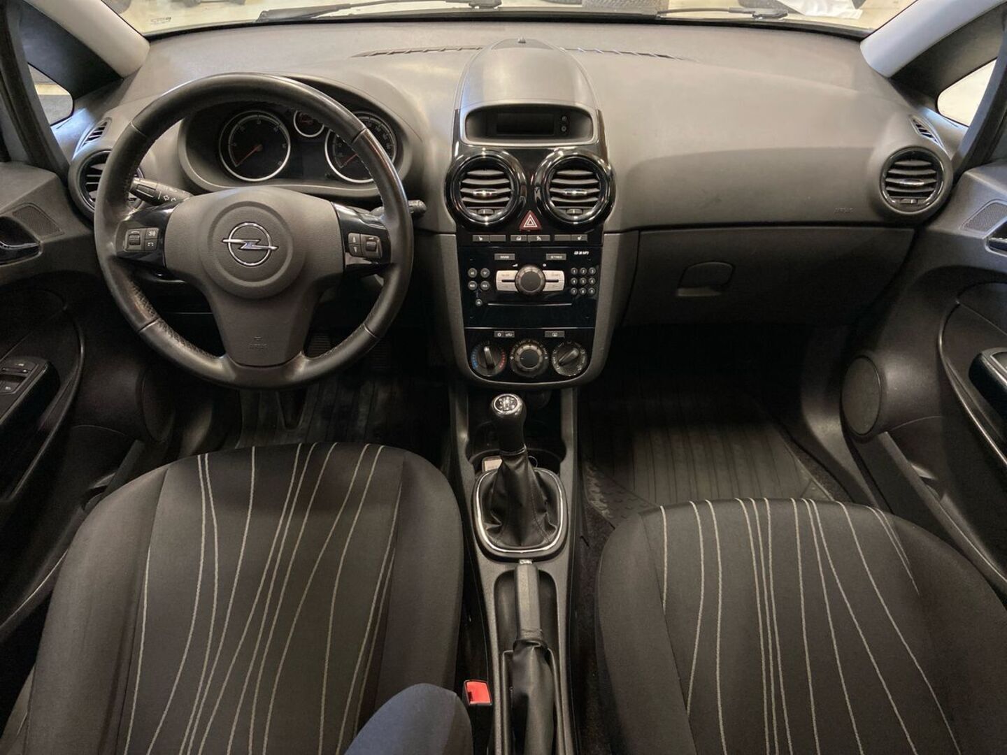 OPEL Corsa 2011