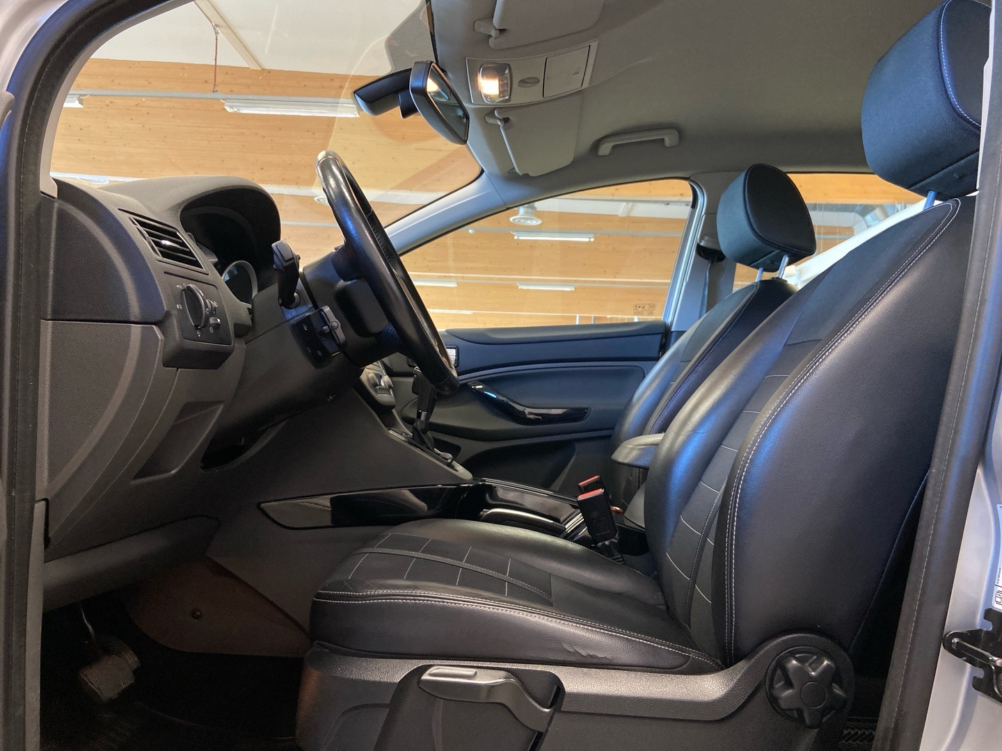 FORD Kuga 2012