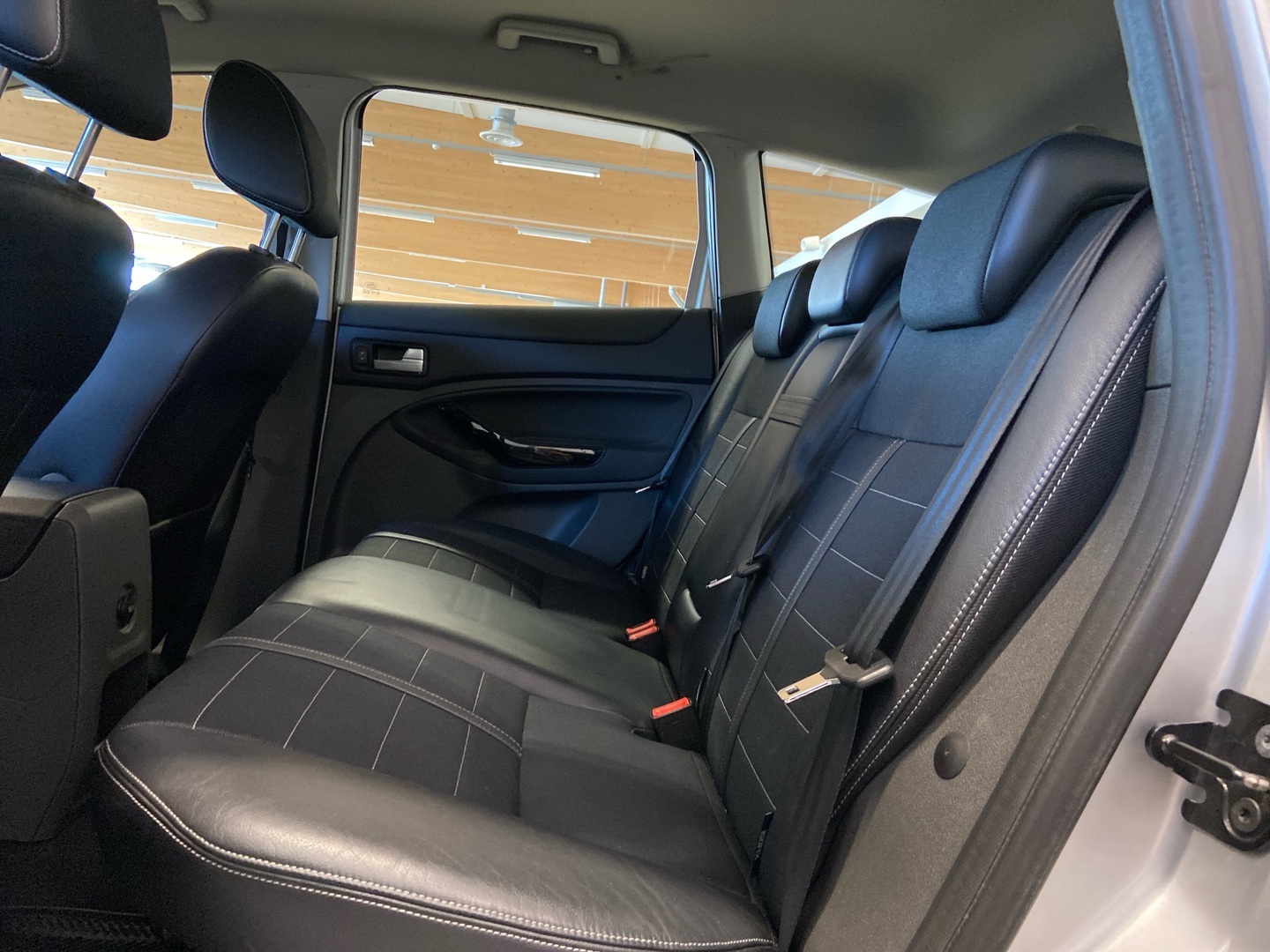 FORD Kuga 2012
