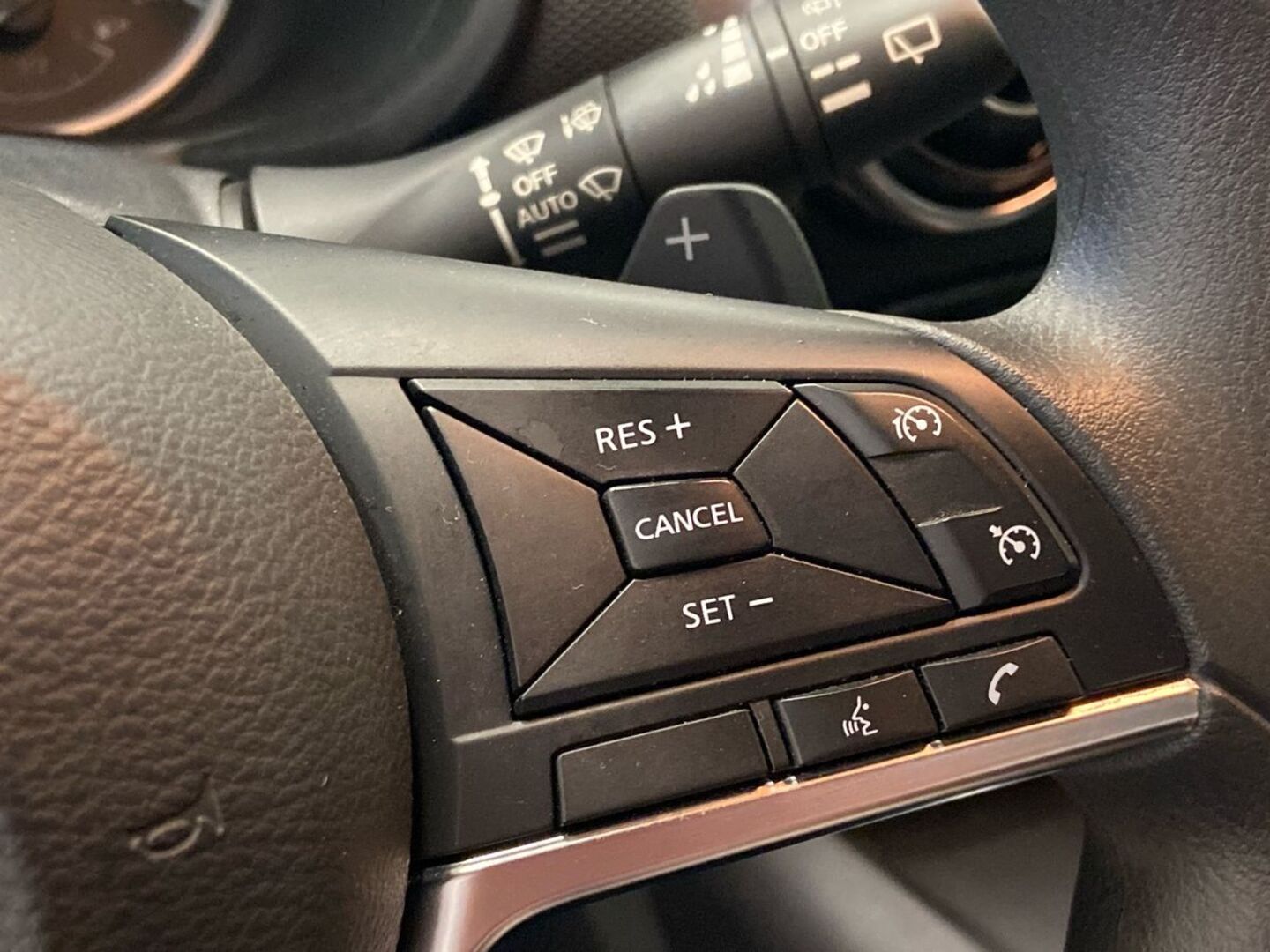 NISSAN Juke 23