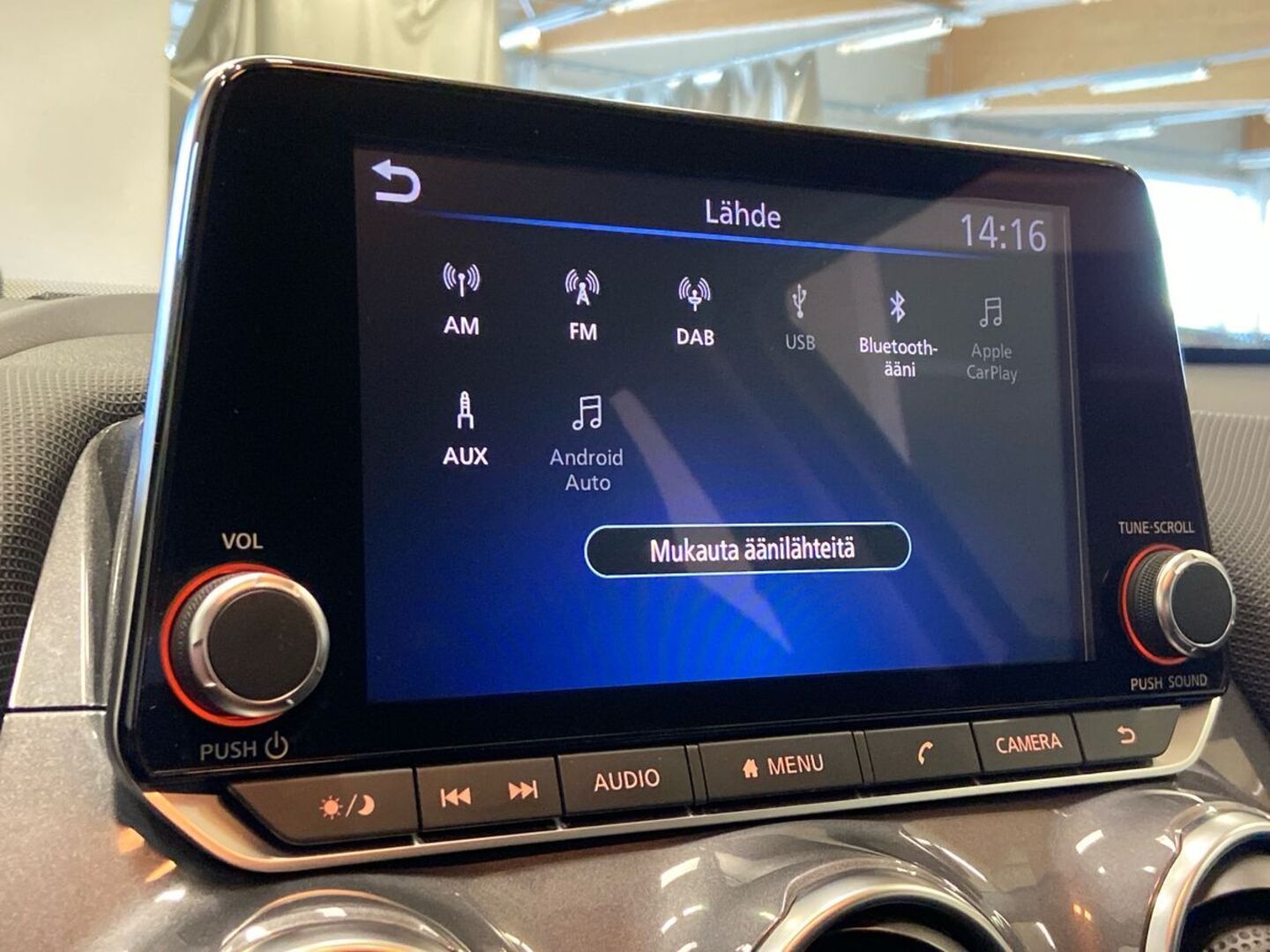 NISSAN Juke 27