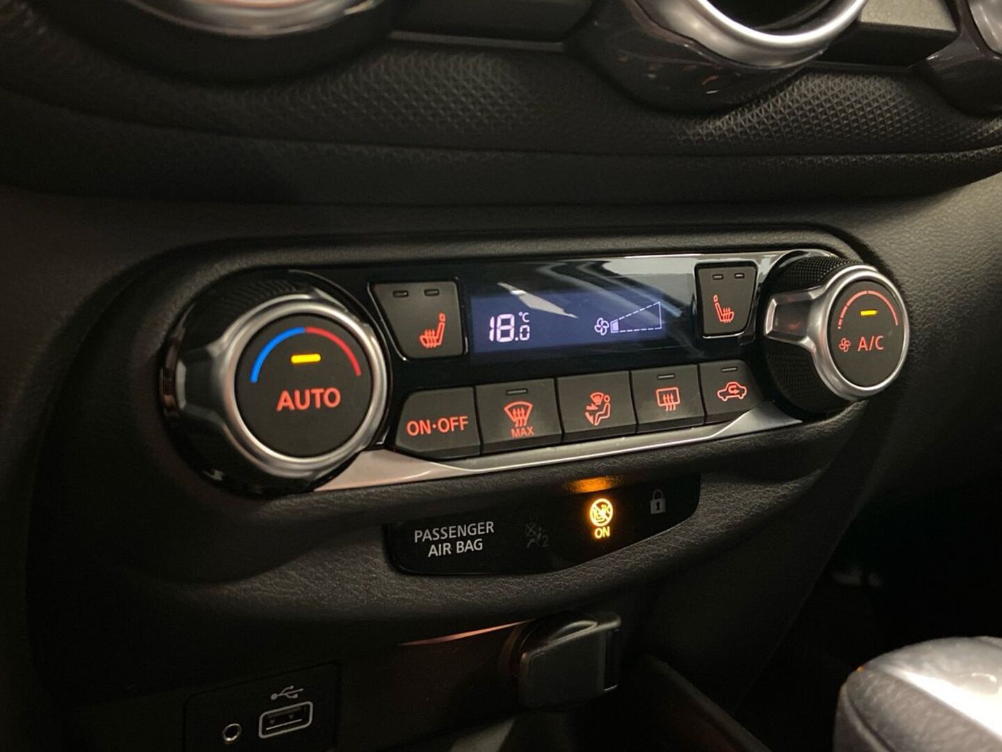 NISSAN Juke 28