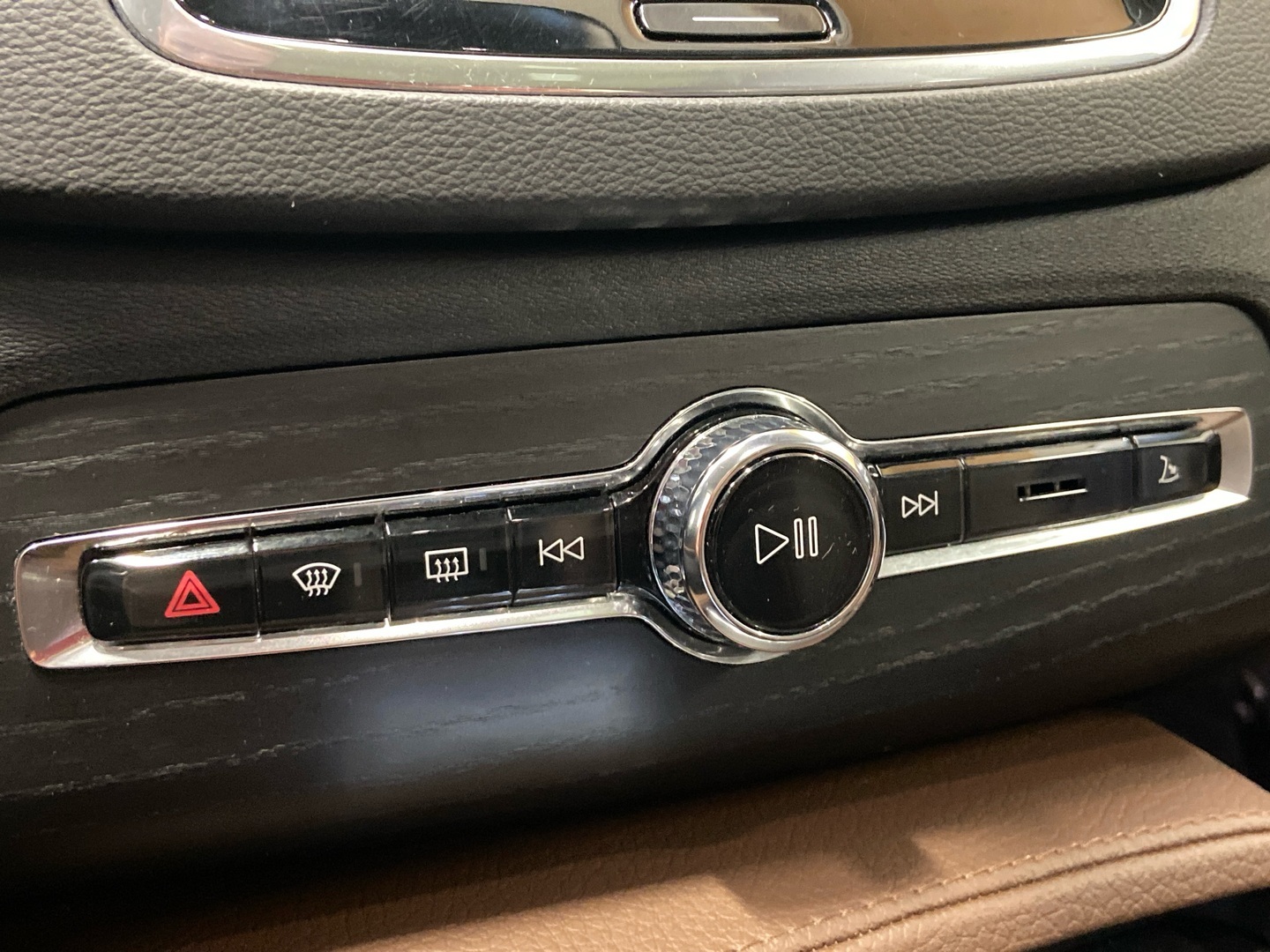 VOLVO XC90 2020