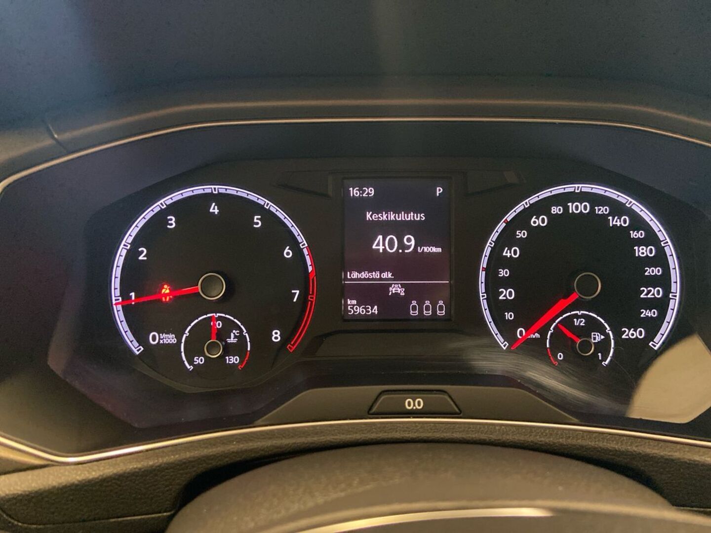 VOLKSWAGEN T-Roc 18