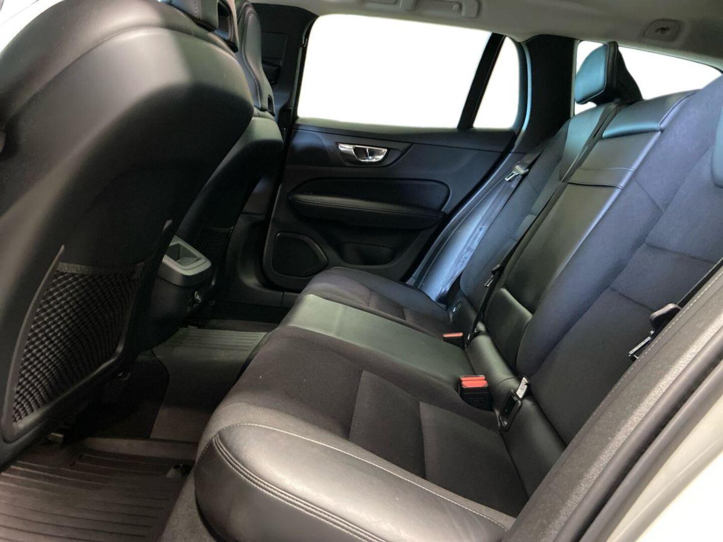 VOLVO V60 2018