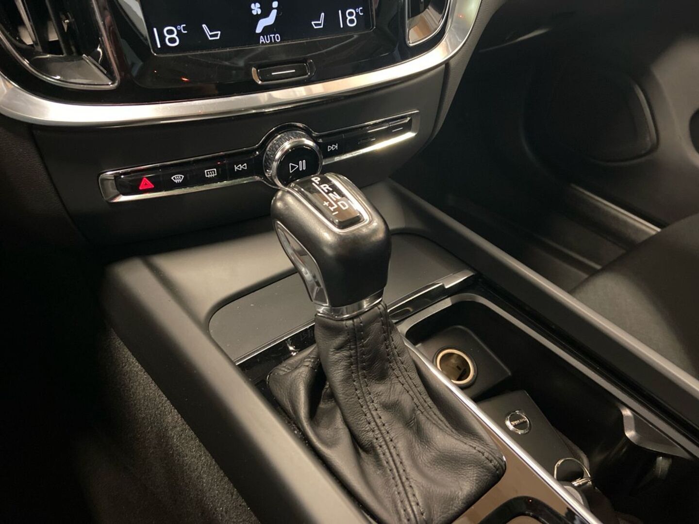 VOLVO V60 2018