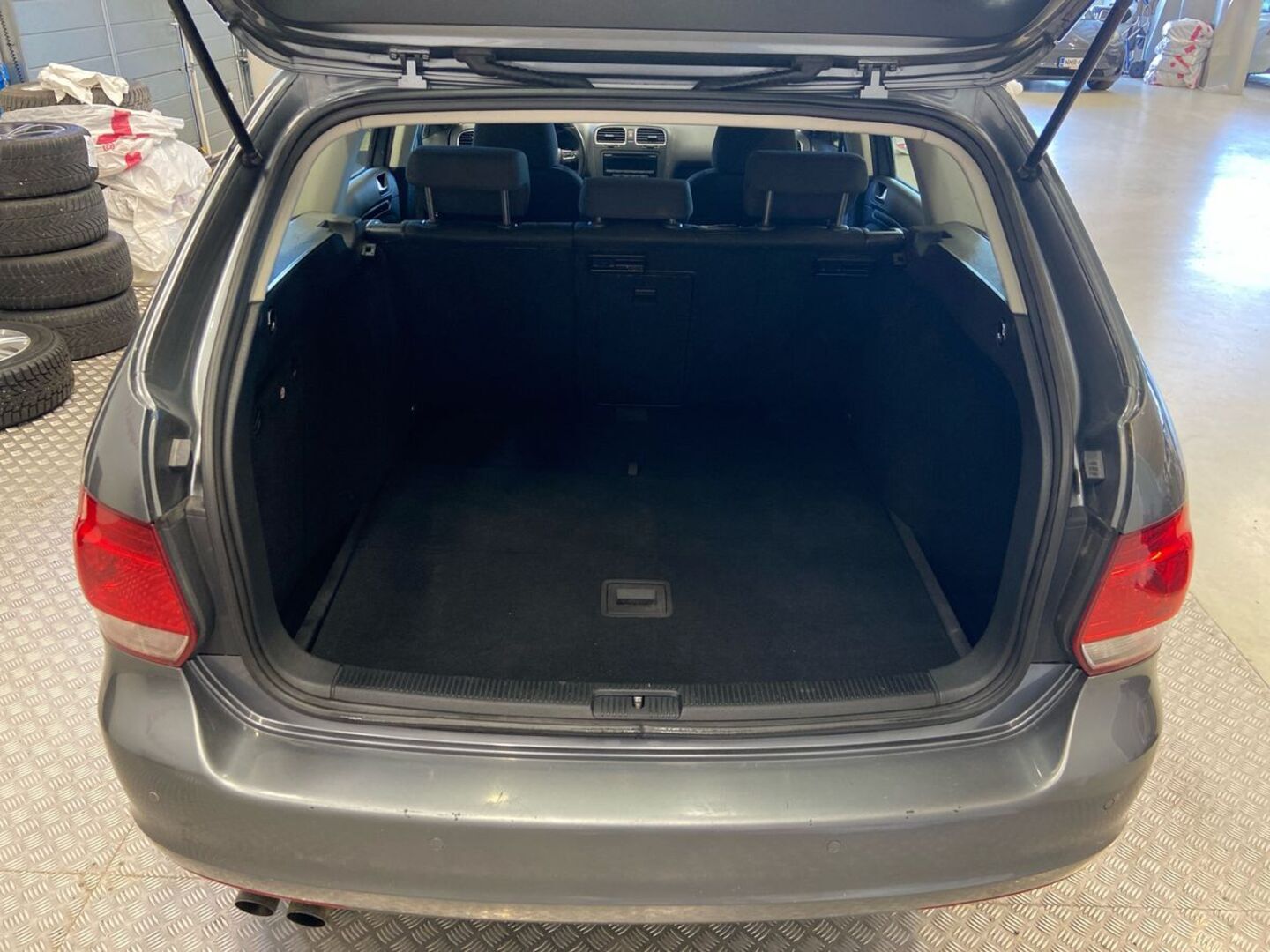 VOLKSWAGEN Golf 11
