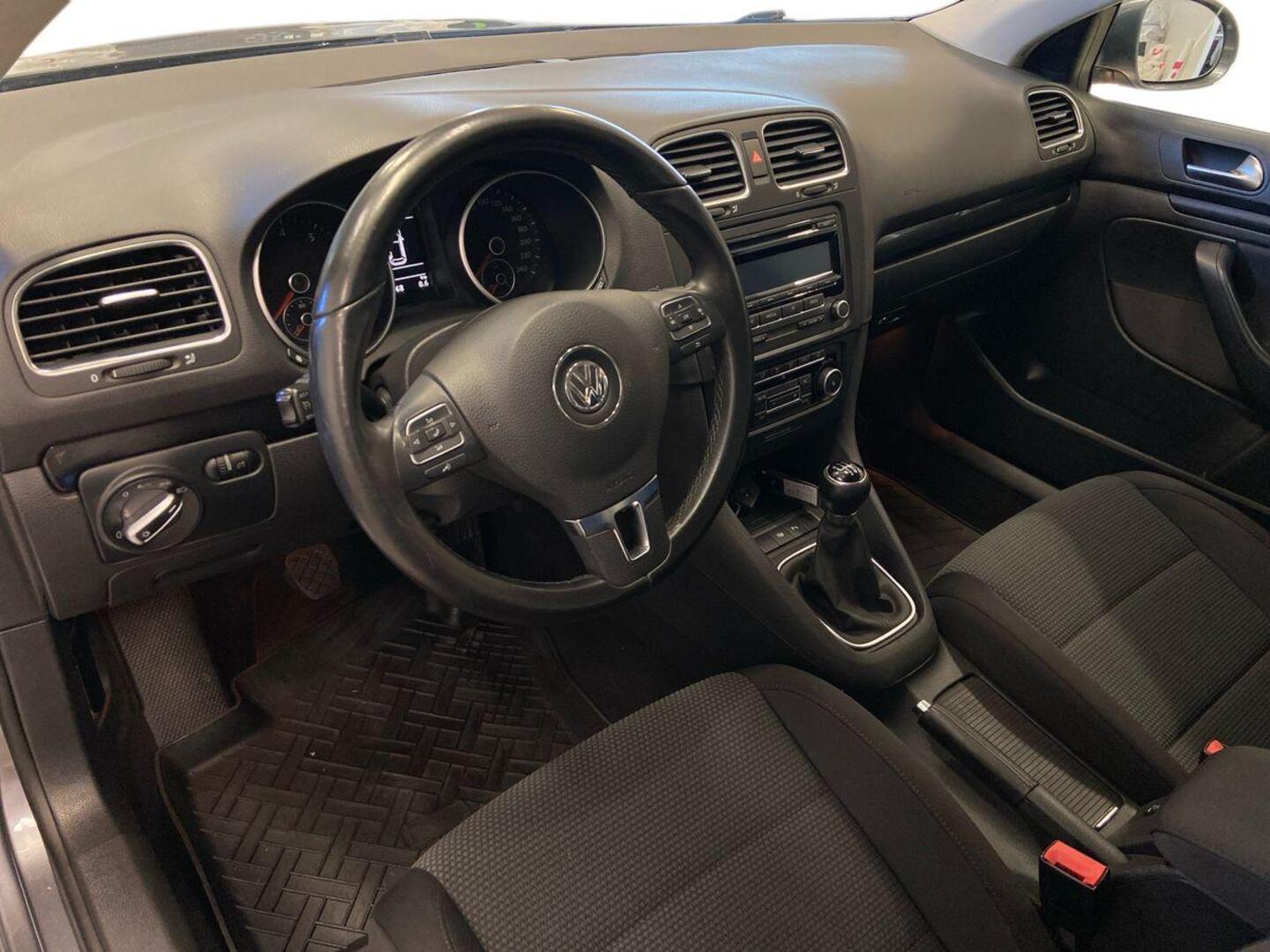 VOLKSWAGEN Golf 7
