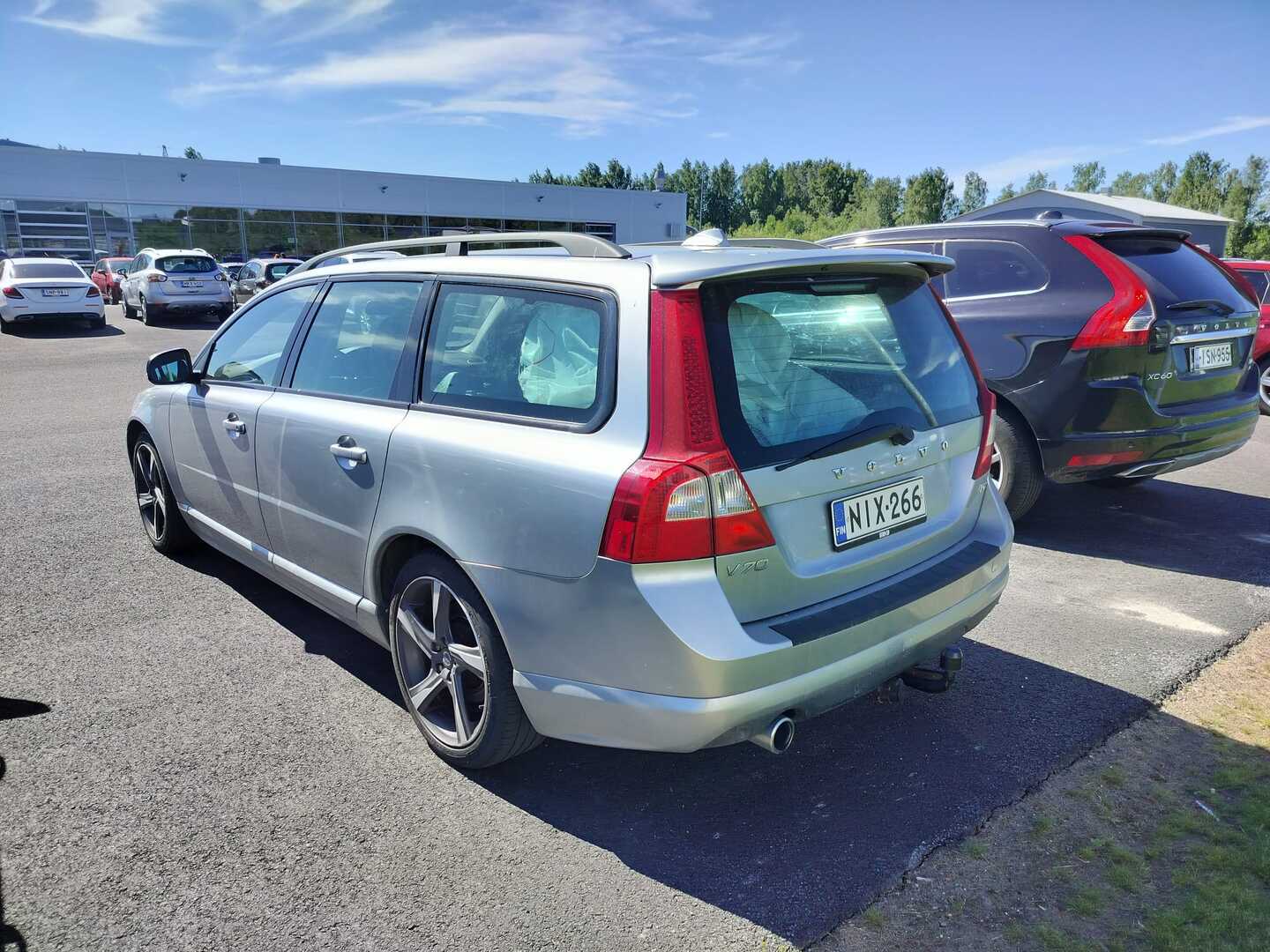 VOLVO V70 2013