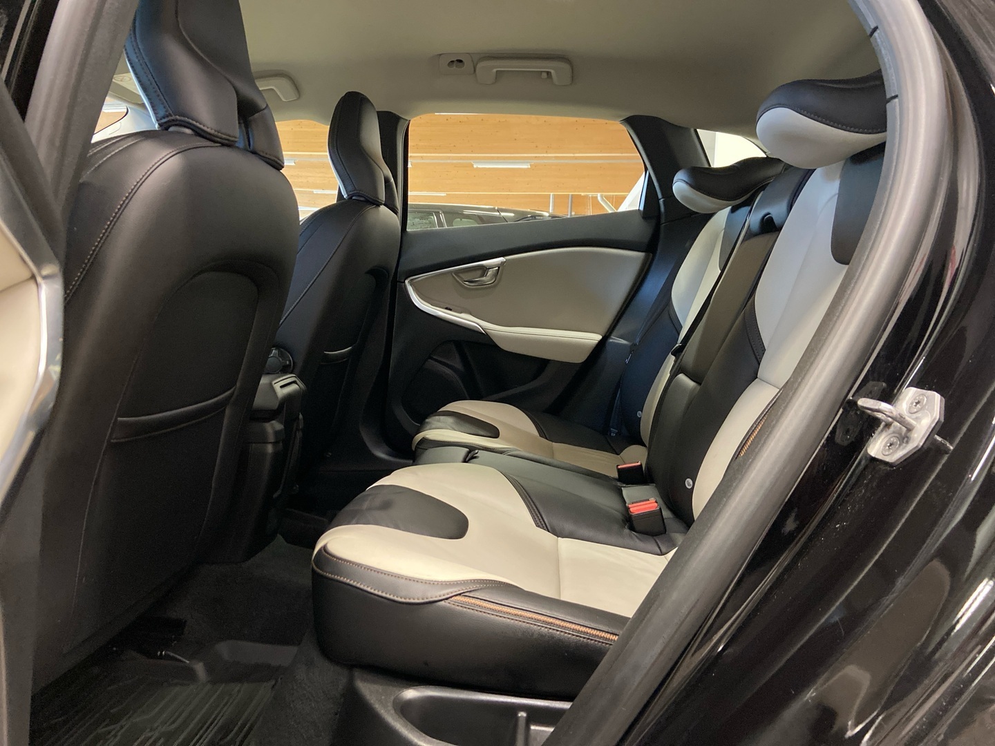 VOLVO V40 Cross Country 2015