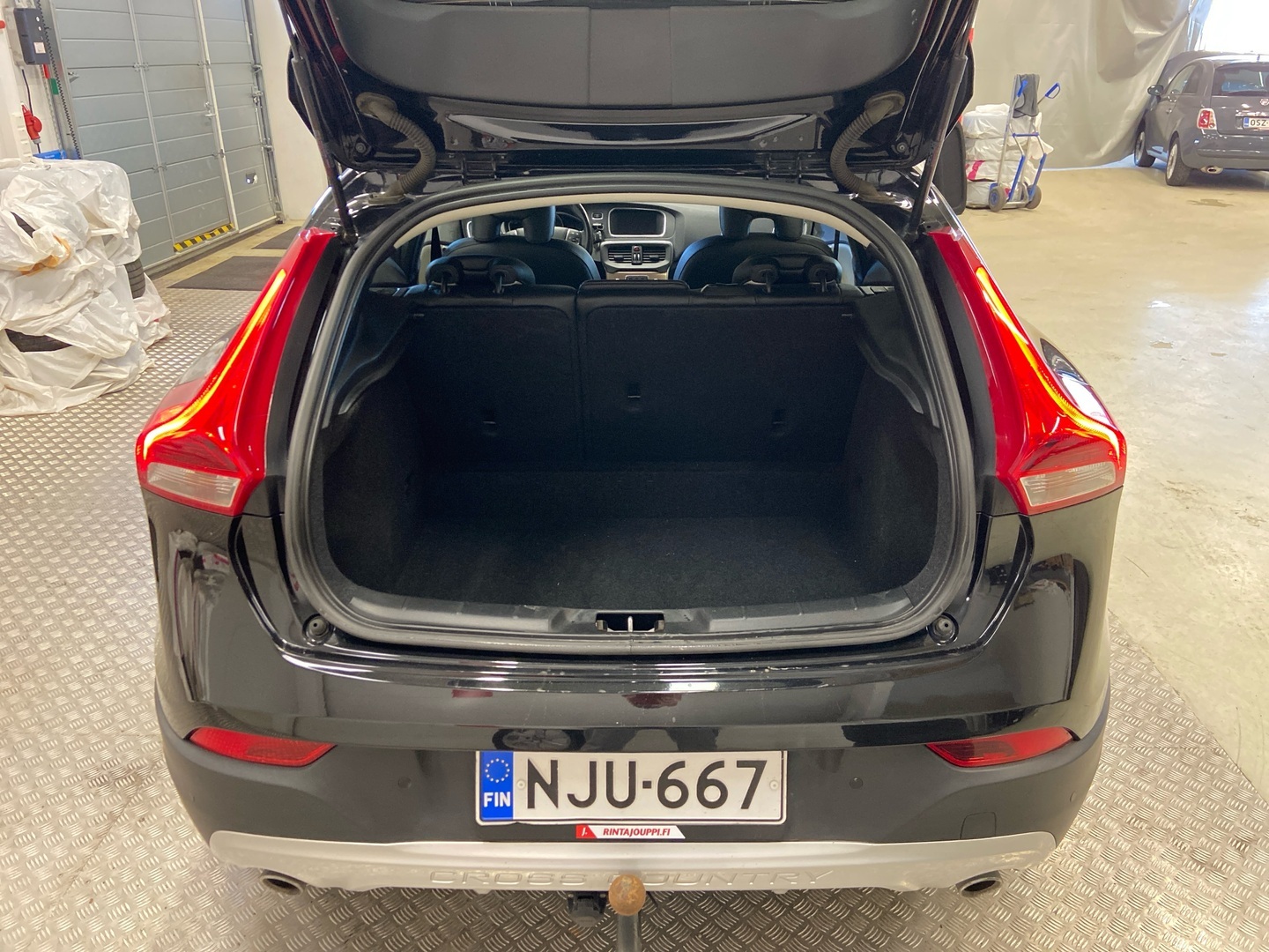 VOLVO V40 Cross Country 2015