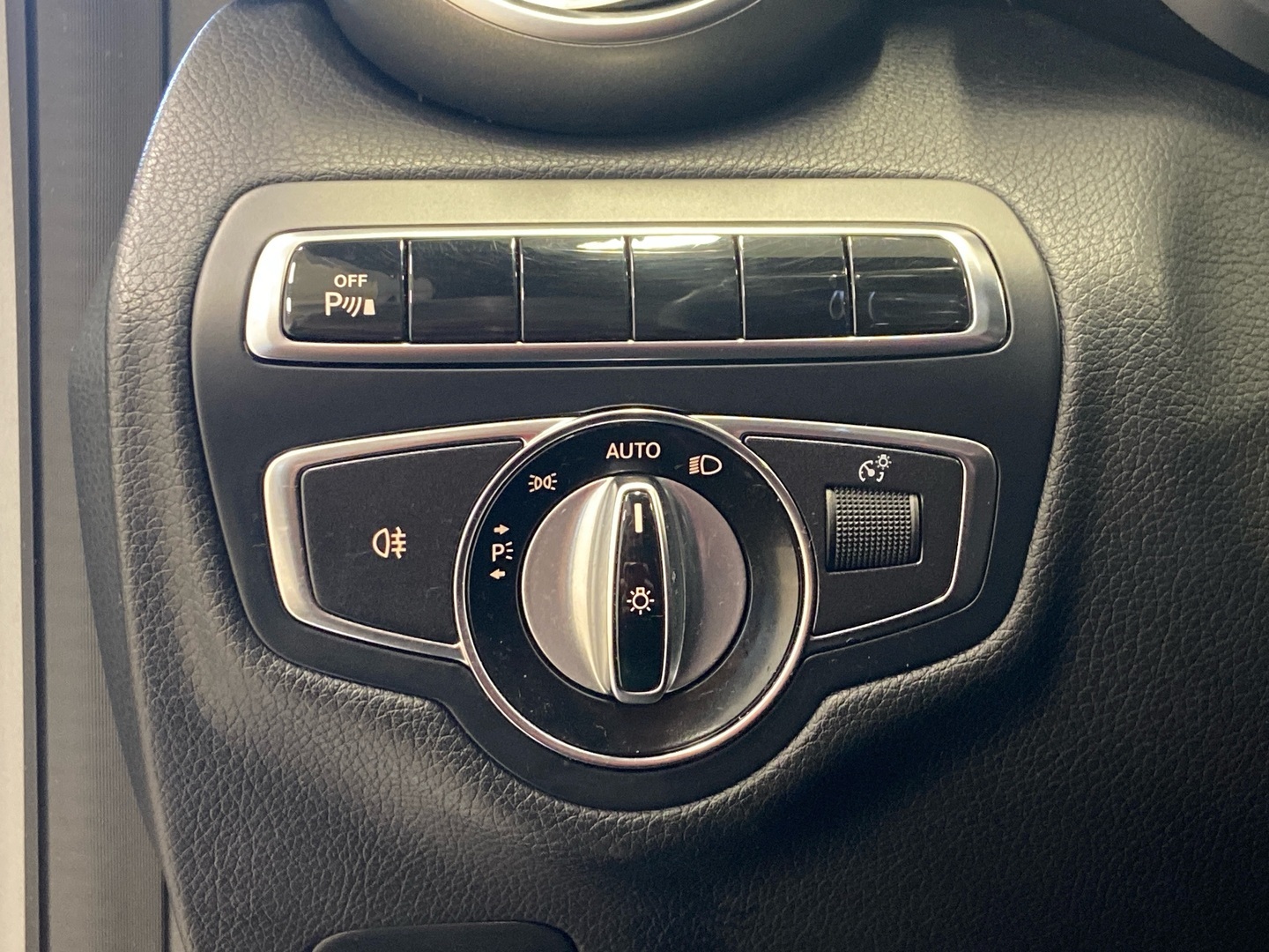 MERCEDES-BENZ C 63 AMG 2015