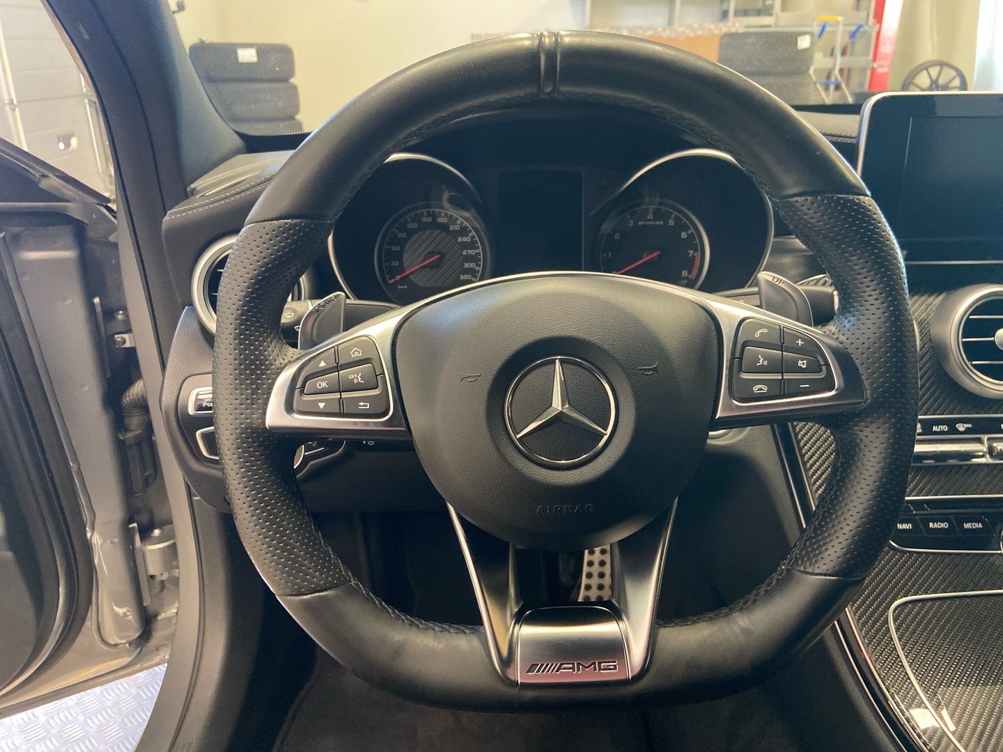 MERCEDES-BENZ C 63 AMG 2015