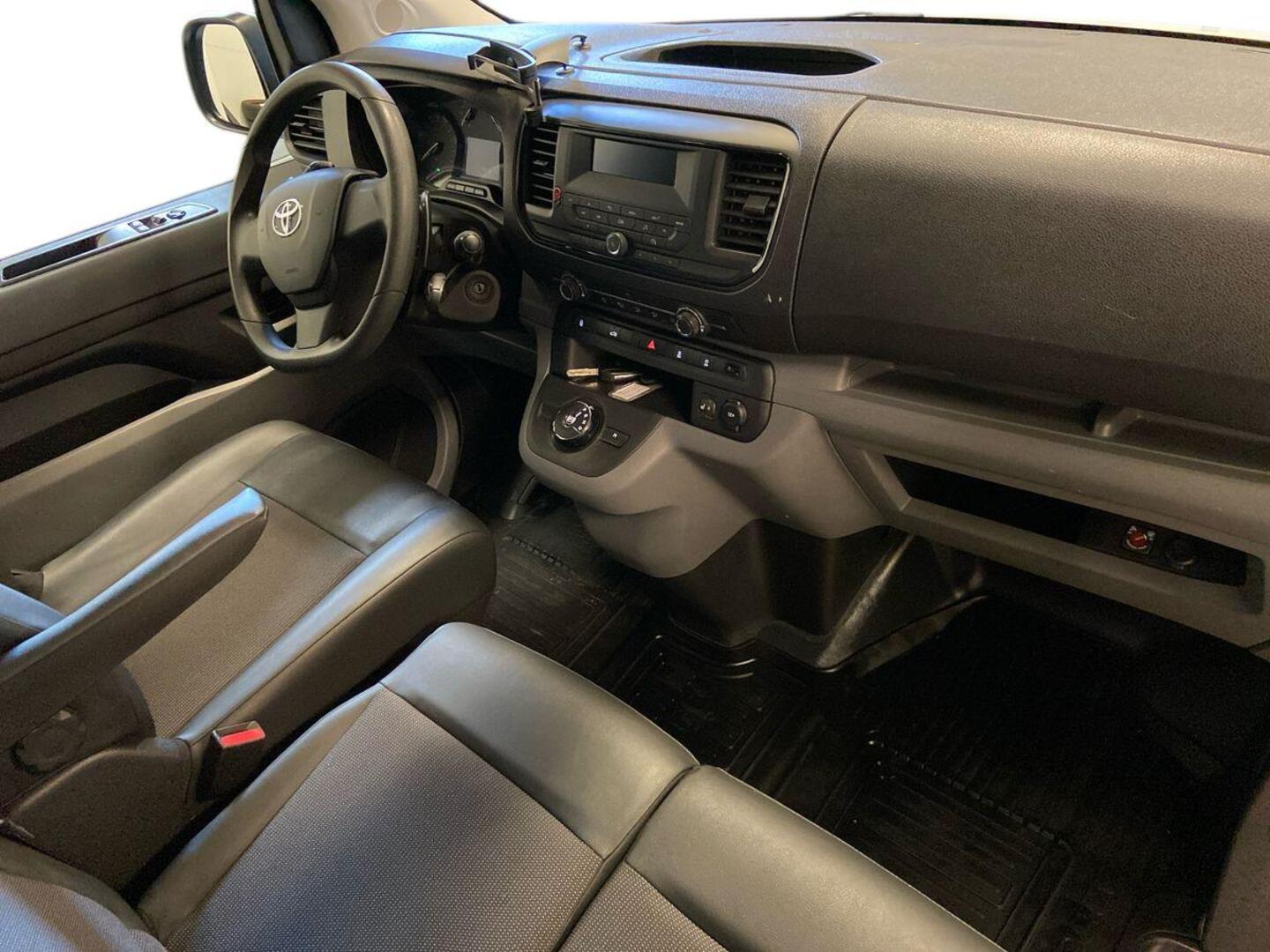 TOYOTA Proace 9