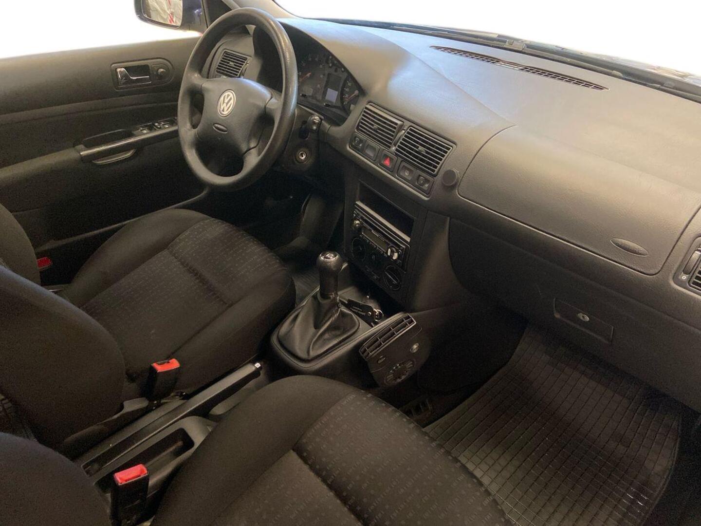 VOLKSWAGEN Golf Variant 2005