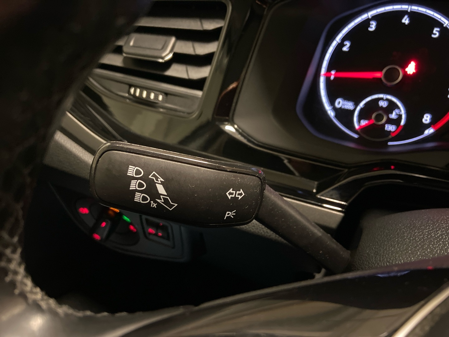 VOLKSWAGEN Polo 2018