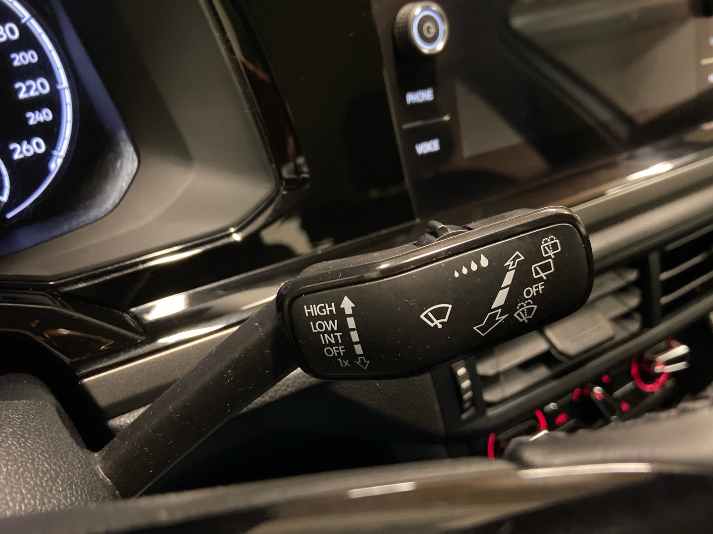 VOLKSWAGEN Polo 2018