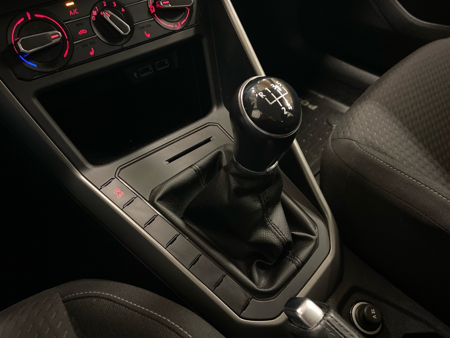 VOLKSWAGEN Polo 2018