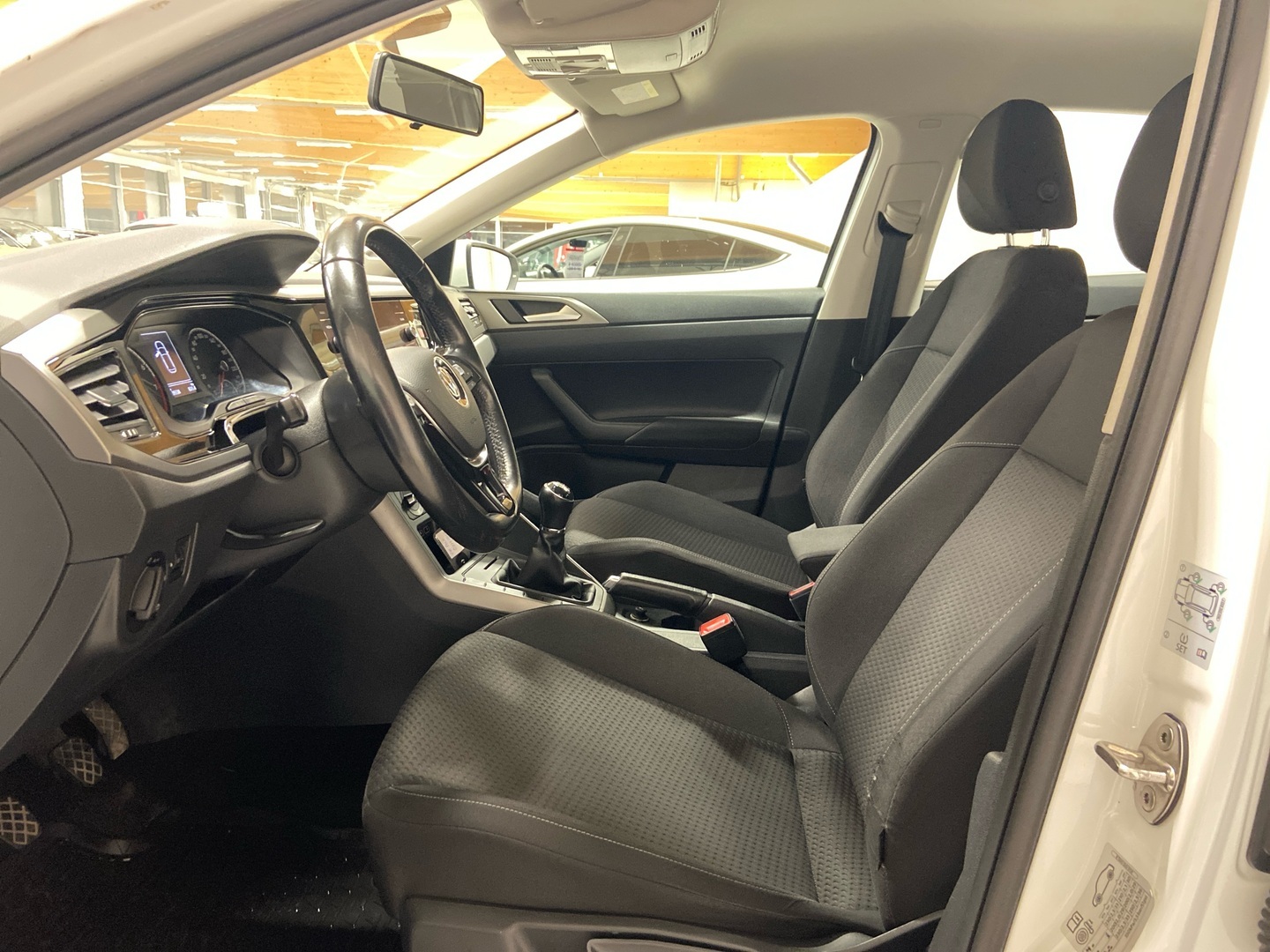 VOLKSWAGEN Polo 2018