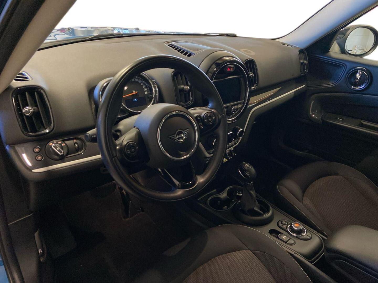 MINI Countryman 7