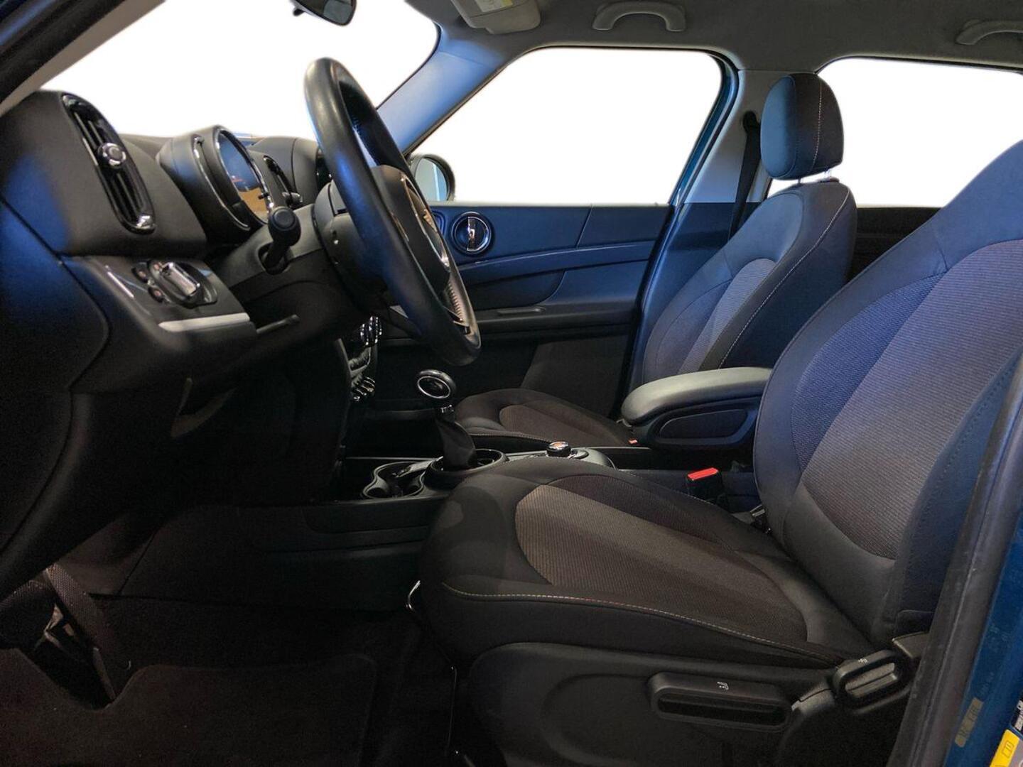 MINI Countryman 9